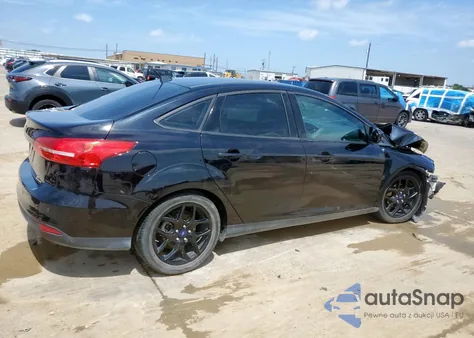2016 Ford Focus Se z USA, uszkodzony, nr VIN 1FADP3F27GL286127